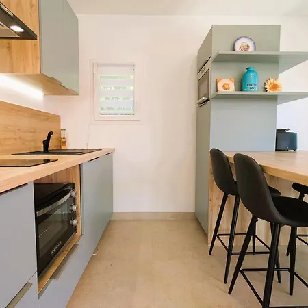 For 3 - Near Carqueiranne