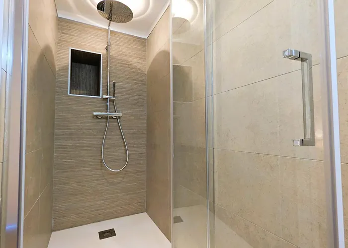 For 3 - Near Apartment Carqueiranne